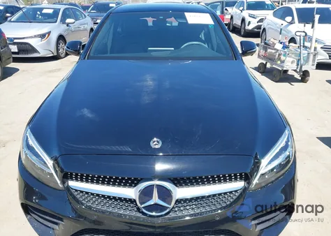 2019 Mercedes-Benz C 300 из США, поврежденный, VIN 55SWF8DB0KU306606